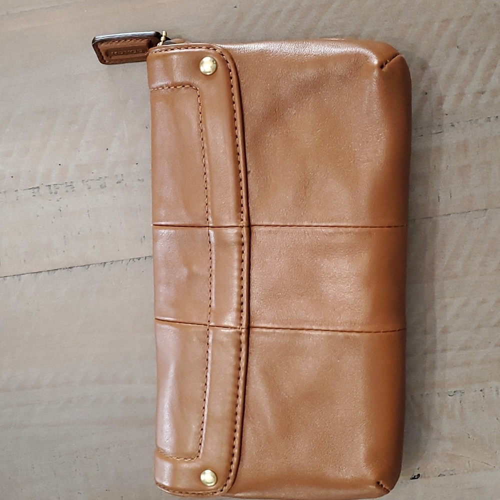 Light brown leather Coach wristlet clutch - Picture 5 of 5